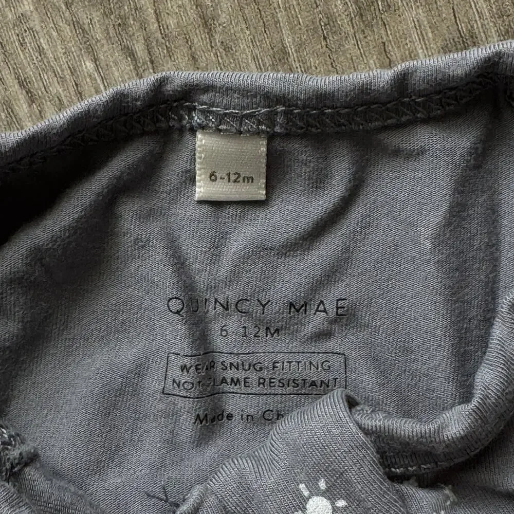 Quincy Mae Gray Bamboo One Piece Footie Sleeper Size 6-12 months Celestial